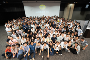社員総会では、世界中からメンバーが集います！