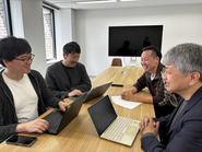 困難ケースにおいては一人で抱え込まず、チームで支援方針を検討していきます