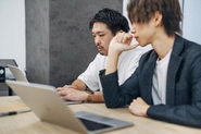SNS広告に特化した豊富な運用実績と知見をもとに、各SNSのアルゴリズムやユーザー動向を深く理解した運用チームが、データドリブンな高精度の広告運用を実施。 広告運用にとどまらず、クリエイティブ制作からLP・動線設計までを一貫して最適化し、媒体特性に合わせた戦略設計によって、再現性の高い成果創出を実現します。