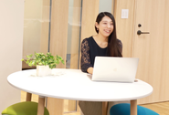 女性エンジニアも活躍中です。