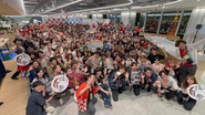 リアルでもユーザーとの距離が近いのも大きな特徴。オフィスでよく一緒に飲んでます。