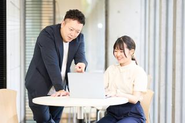 平均年齢38歳。経験豊かなメンバーから若手までフラットな関係性。