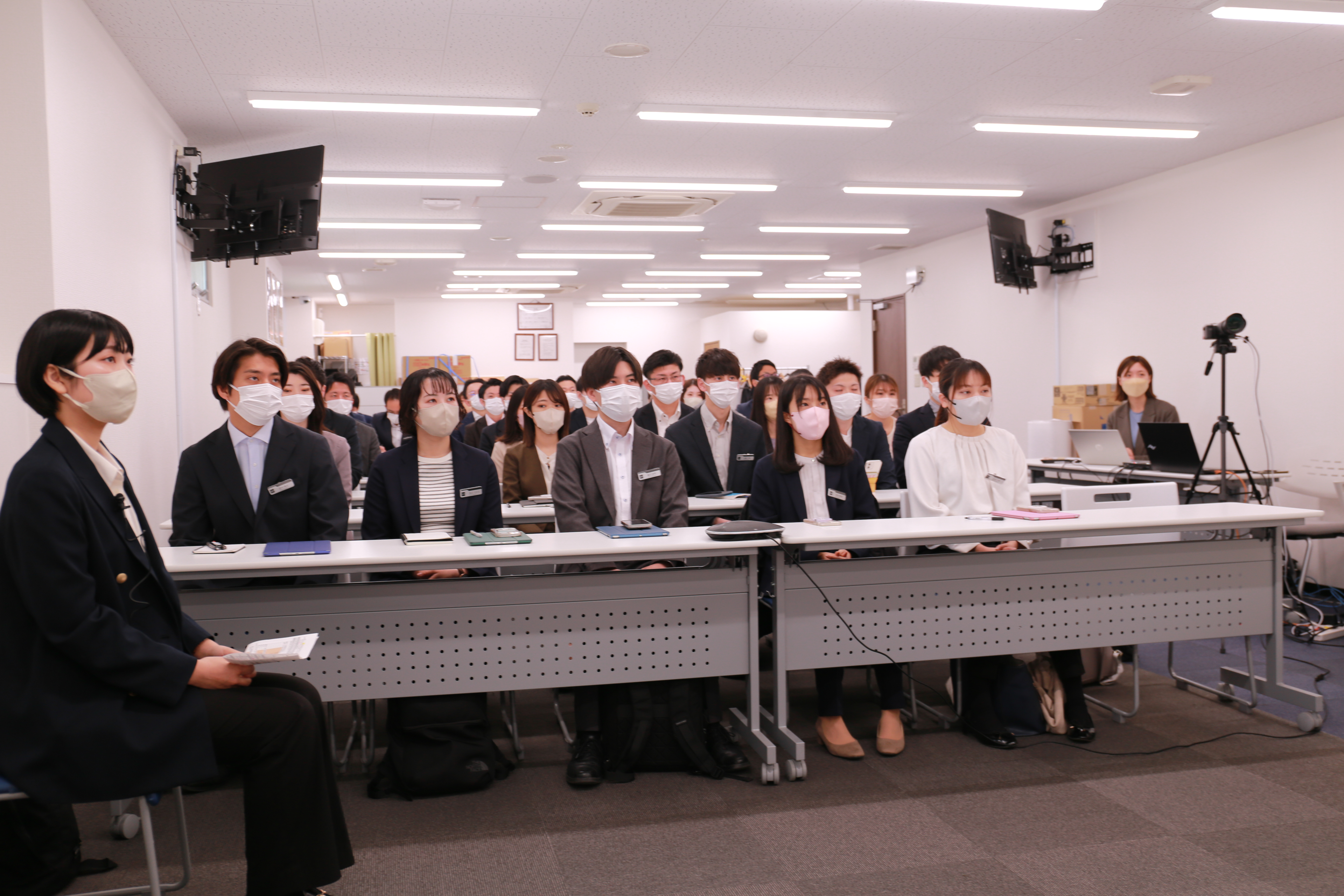 新しい仲間が加わりました【2023年4月度全体朝礼】