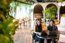 20～30代活躍中！業界特化の両面型人材エージェント募集中！