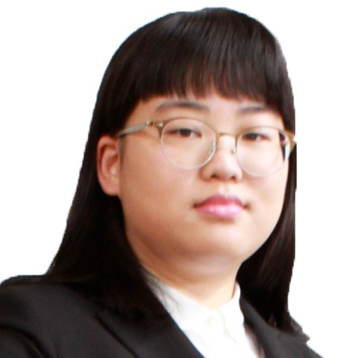 李　明恩