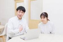 第二新卒・経験ゼロでも安心して仕事できます！創業期を駆け抜けませんか？