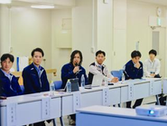 ただ提案するだけではなく、企画〜実行（責任）までを担い、手も足も動かし、仲間と一緒に企画を並走します。