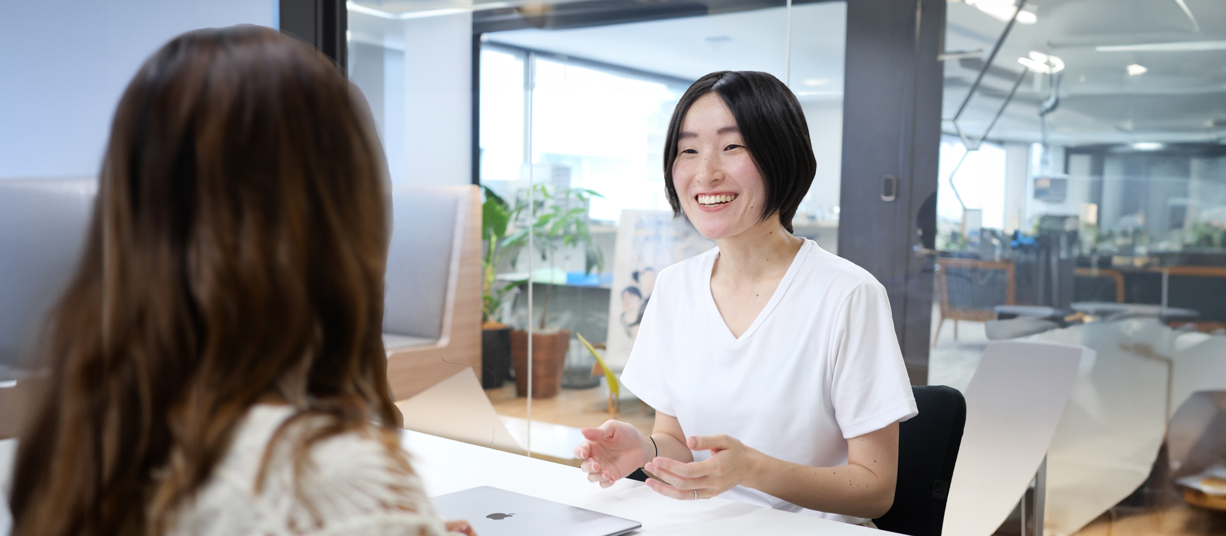 《難問を楽しみ続けたい》「できるかも」と思えばできる！ 文系出身ママが挑む #CSエンジニア #社員紹介