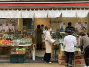 お惣菜と農家さんが心込めて作った新鮮お野菜を気軽に買ってほしい