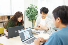 自社メディア・Webサービスの法人向け商材企画/開発などをお任せ！