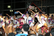 今回は地元のお祭りにも参加しながら地元住民の方々との交流を深めます。ほろ酔い祭りというお祭りも実は学生たちの活動がきっかけで始まった大きなお祭りです。