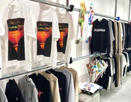 渋谷PARCOに出店中のYEN TOWN MARKETでは最先端のカルチャー×IPで新たな価値を創造しています。