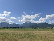 山と自然、人の営みが近くにあります。