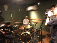 バンド部で社歌を作成中！