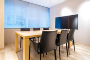 会議室です。商談や社内会議をすることの多い場所です。