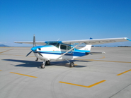 自社用セスナ（調布飛行場）