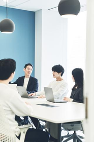 良い連帯感は、健全な競争を生み出します。