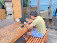 フルリモートなのでどこでも仕事を！