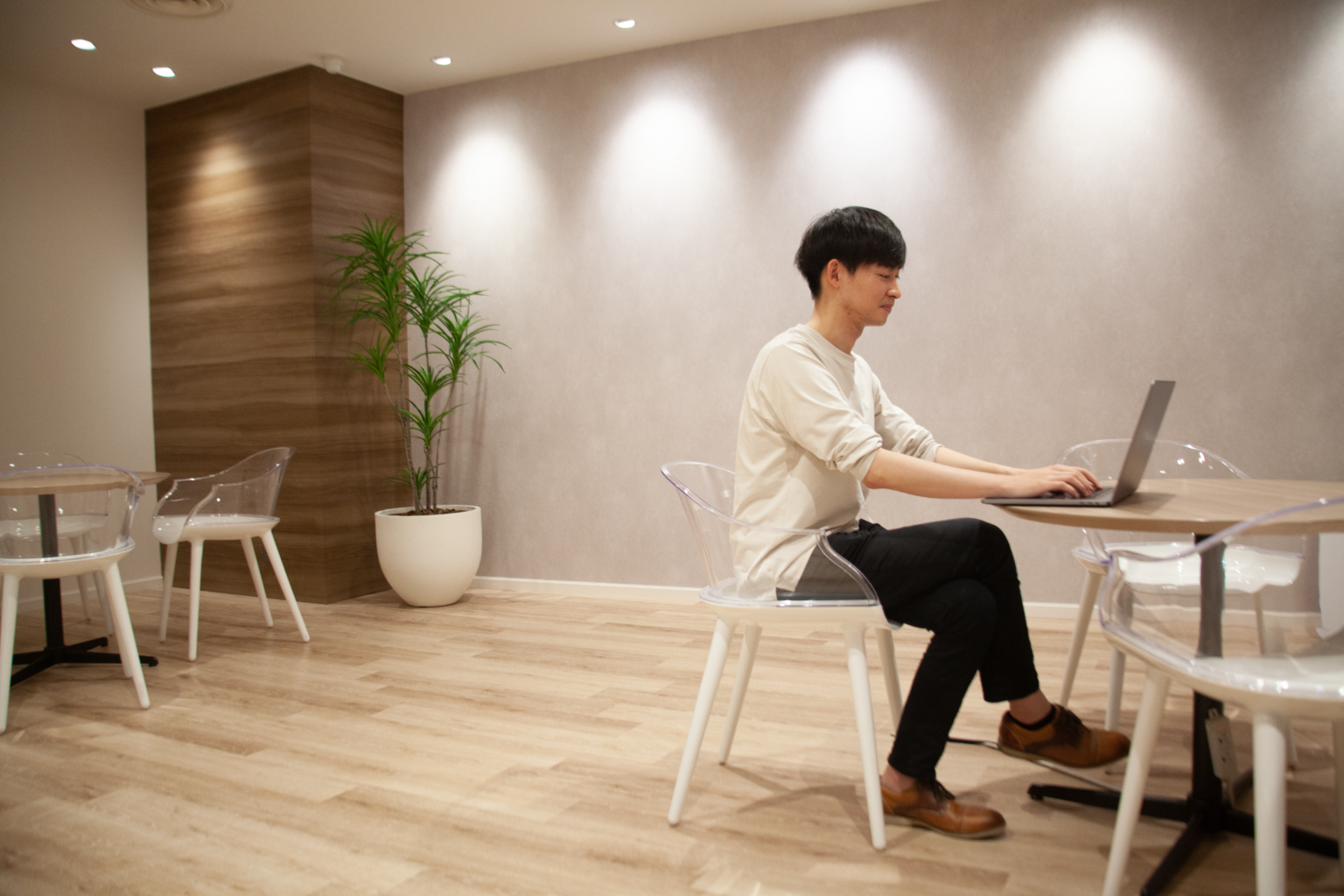 年齢に関わらず、何でも伝え合える関係を築く～新卒入社の若きSREエンジニア～【My スリーシェイク】