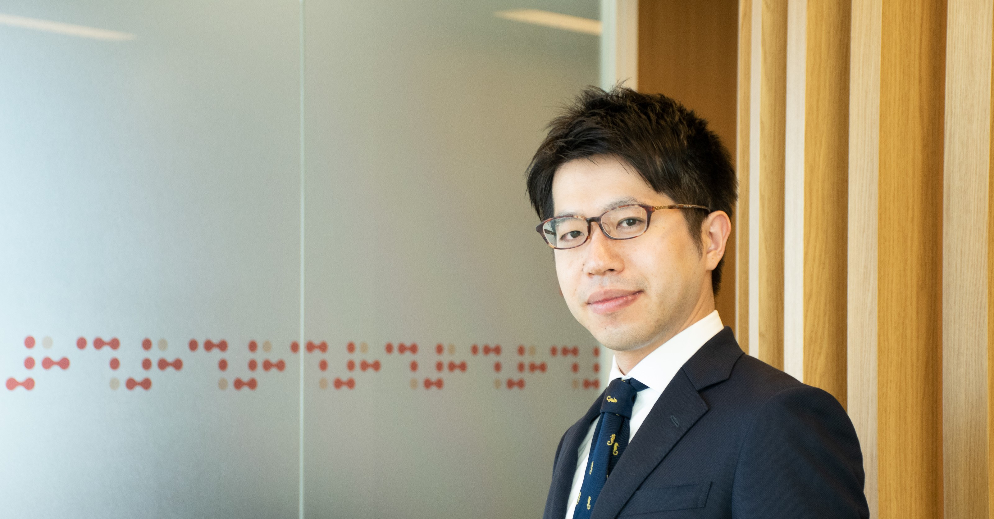 社員インタビュー「多様性を受け入れる柔軟な会社です」山﨑 孝（ダイレクト営業部　2017年入社）