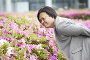オフィスの周りにある公園で！煮詰まった時は外の風に吹かれながら壁打ちもいいですよね♪