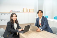 「人と真摯に向き合う」ことを大切にしています。顧客の成功を本気で考え、チームで助け合うカルチャーが根付いています。