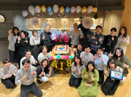 製品リリースをチームみんなでお祝いします