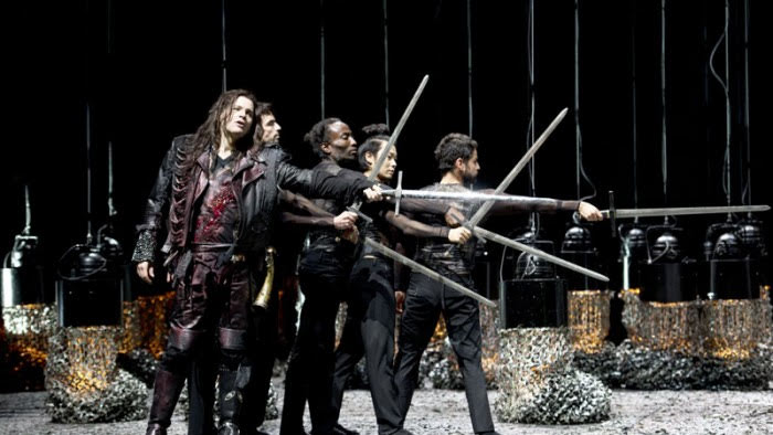 会社を立ち上げて３年目に突入、小太り社長の自己紹介です。