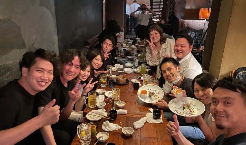 社員総会を開催、笑いあり涙ありのアツい会に