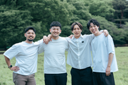 代表と社員の距離も近く、役職や年齢の垣根を超えて仲の良いチームです！