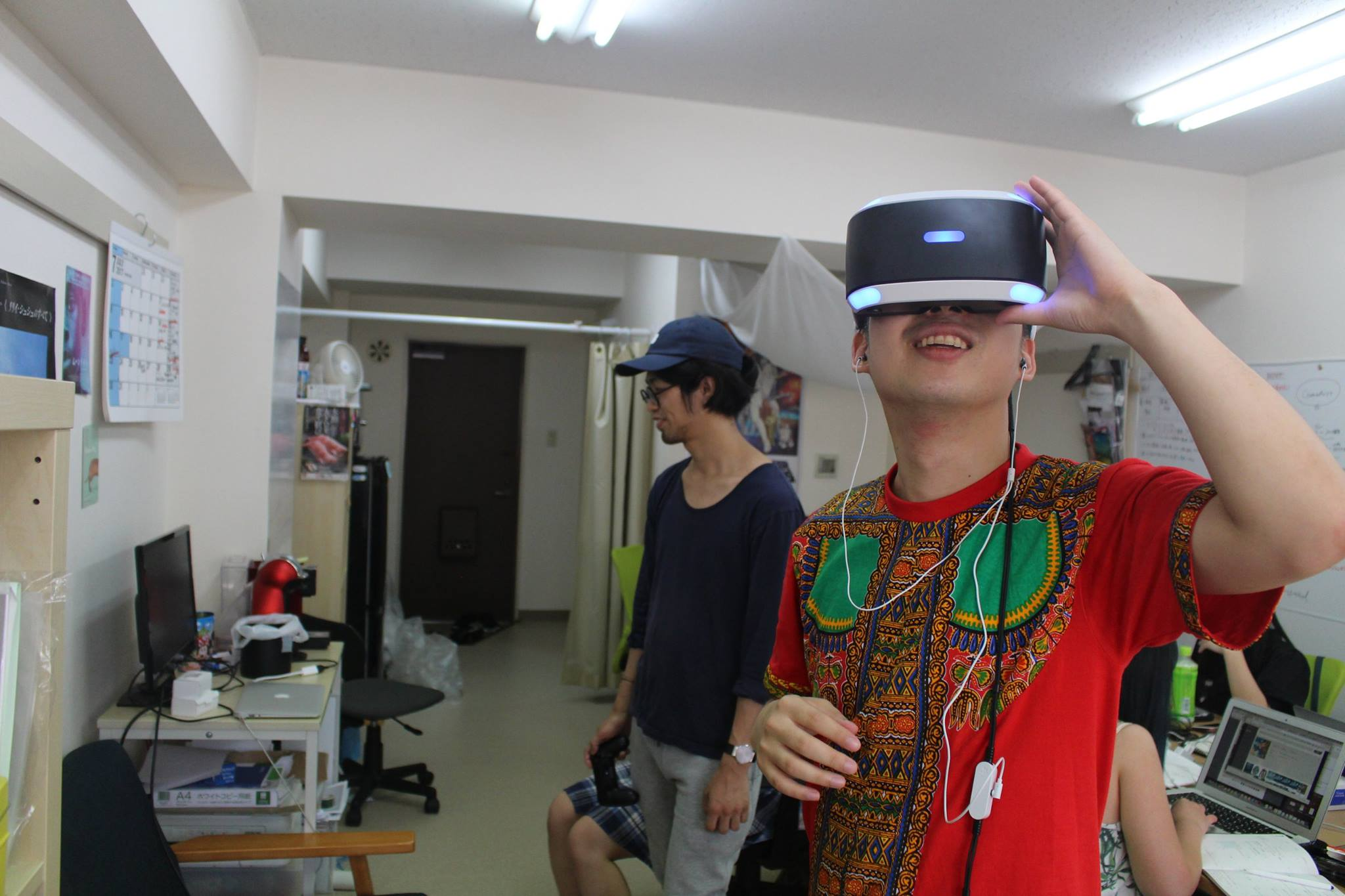 【映画館が無料！オフィスでVR】ユニークな社内制度を紹介します