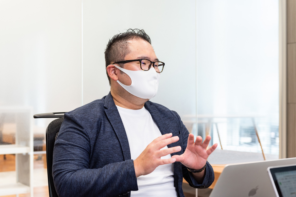 データを扱う仕事って格好良い！」憧れの職に就いた新井さんが、新卒1