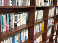 書籍の購入支援制度。あらゆる分野のノウハウをどんどん吸収しています。