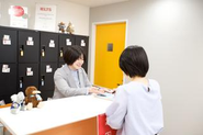 フレンドリーなスタッフが暖かく迎え入れます。