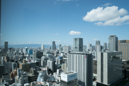 管理戸数は関西で約8,600戸、そのうち8割は自社保有物件です。
