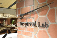 JIZAIEが入居するビジネス・イノベーション・スペース、Inspired.Lab。大企業とベンチャー企業が同居するスペースで新規事業の拡大にむけ切磋琢磨する。