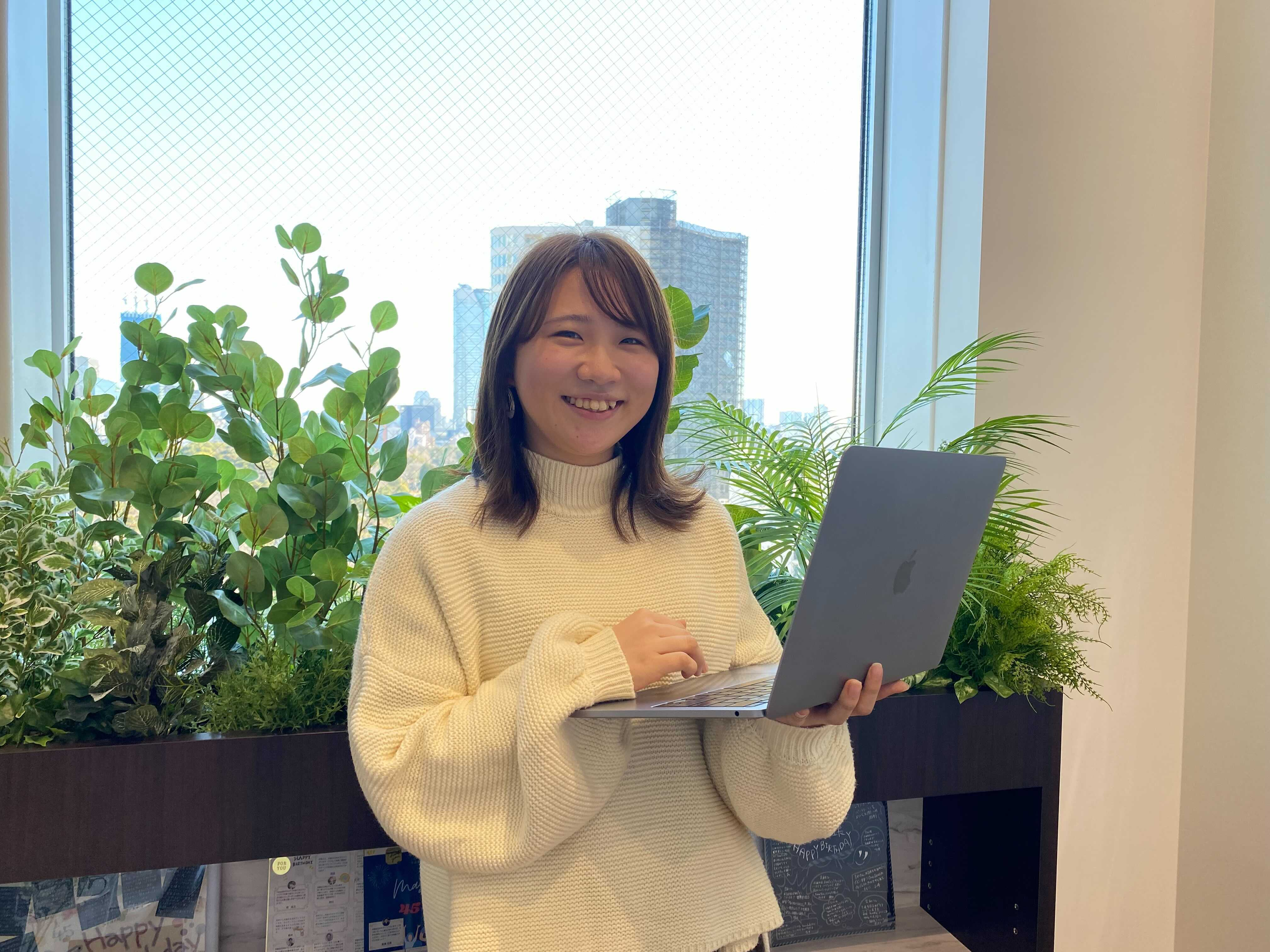 デザインに興味がある…けど一歩が踏み出せない人、諦めないで！新卒当時デザイン未経験者が一人前になるまで。