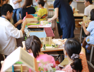 家づくりは家族の暮らしを考えること。夏休みには「建築家との家づくり工作教室」を開催し、親子で家族の暮らしを考えるイベントを開催しました。
