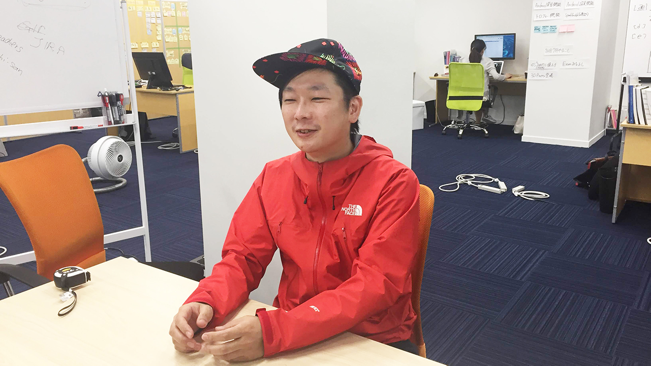 元レコードショップ店員がプログラミング？ 音楽好きが高じてエンジニアに転身し、AI英会話アプリのベンチャー「appArray」で活躍する高崎さん