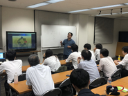 勉強会も定期的に開催しています