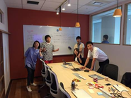 月やクオーター、年度の終わりには「締め会」を開催！成果発表＋慰労パーティは、部署や立場を超えた交流の場としても大盛り上がりです。