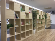 1フロアの開放的な職場です。