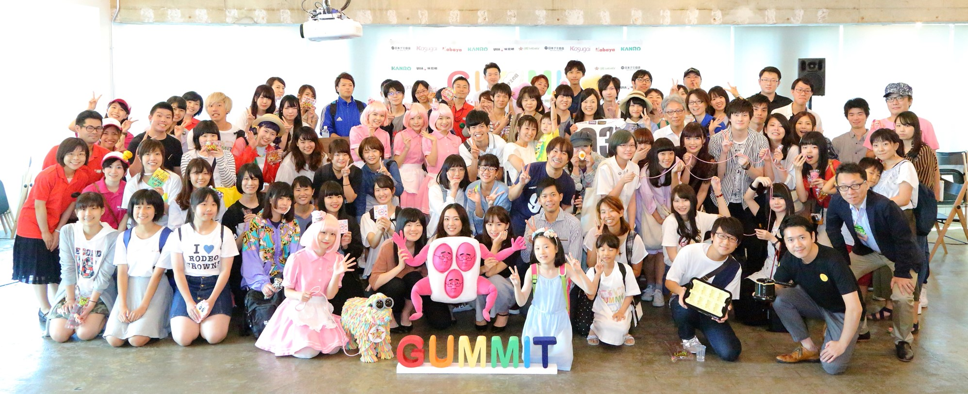 シェアコトで小さく働いてます。