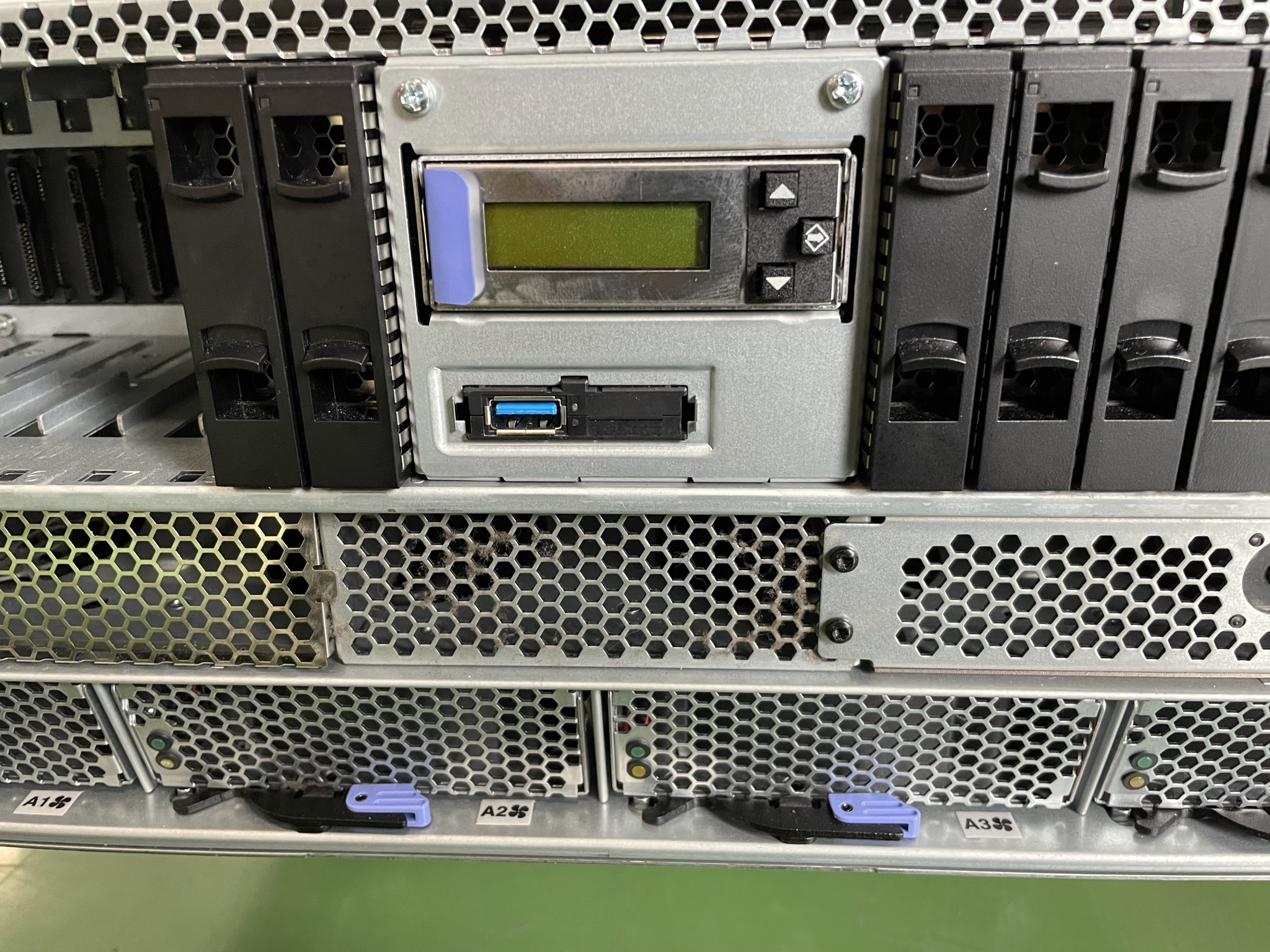 Power9を開けました。IBM Power System S914 | 株式会社ゲットイット