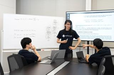 ITコンサルタント募集！世界No.4ユーザーの急成長企業で生成AI技術推進