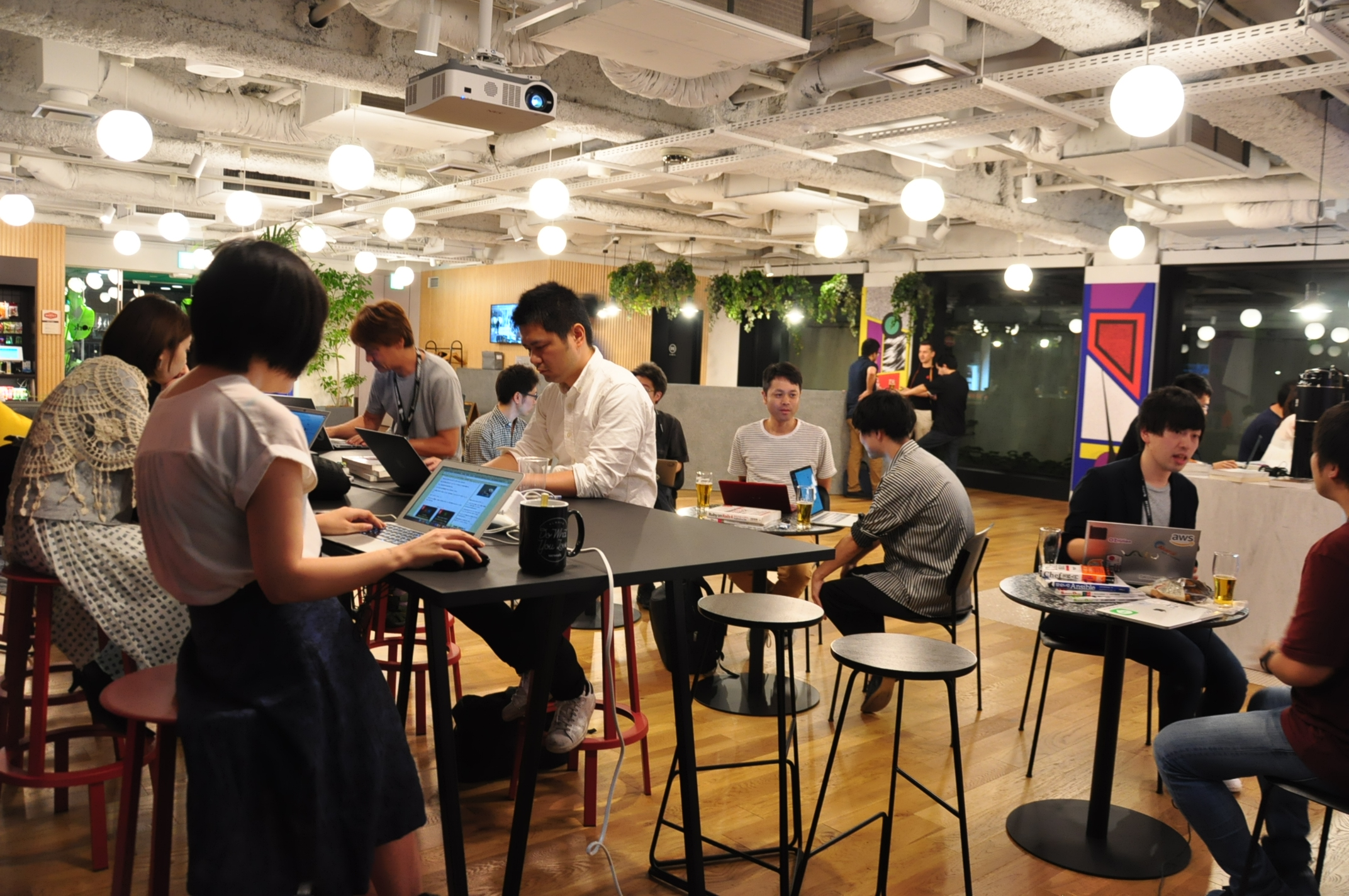 オズビジョンでは「プログラミングもくもく会」を開催してます！！