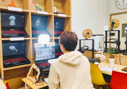 先生のレッスン風景。デジタルを最大限に活用した次世代教育を発信しています。