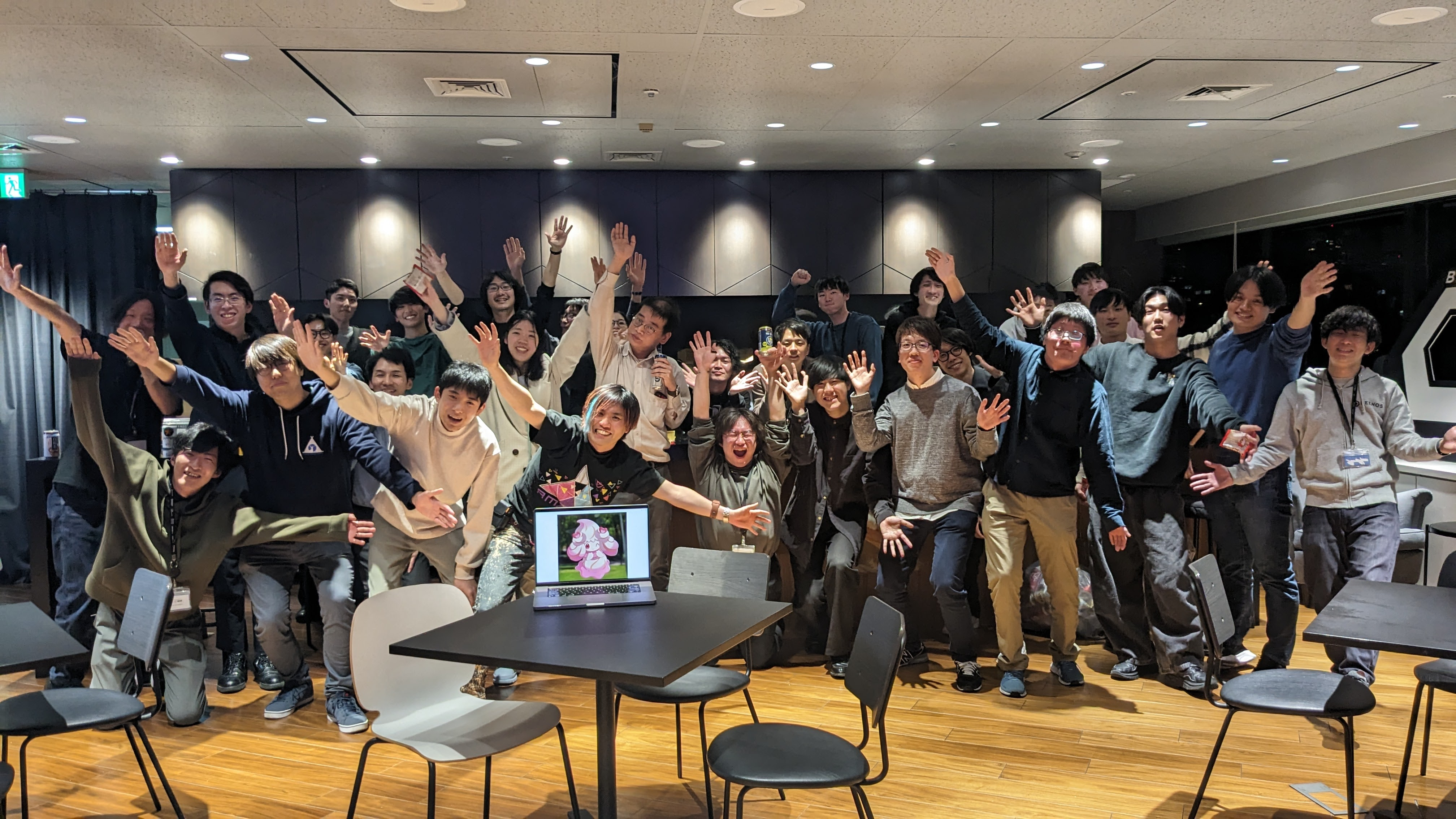 BEE LT (BEENOS LIGHTNING TALK)を社外の方含めて開催したら、思った以上に盛り上がった話