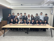 バックグラウンドも志も多様な仲間とともに、日々切磋琢磨できる環境です。