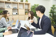 遊びココロあるオフィスでリラックスしながら仕事ができます！お気軽にお越し下さい！